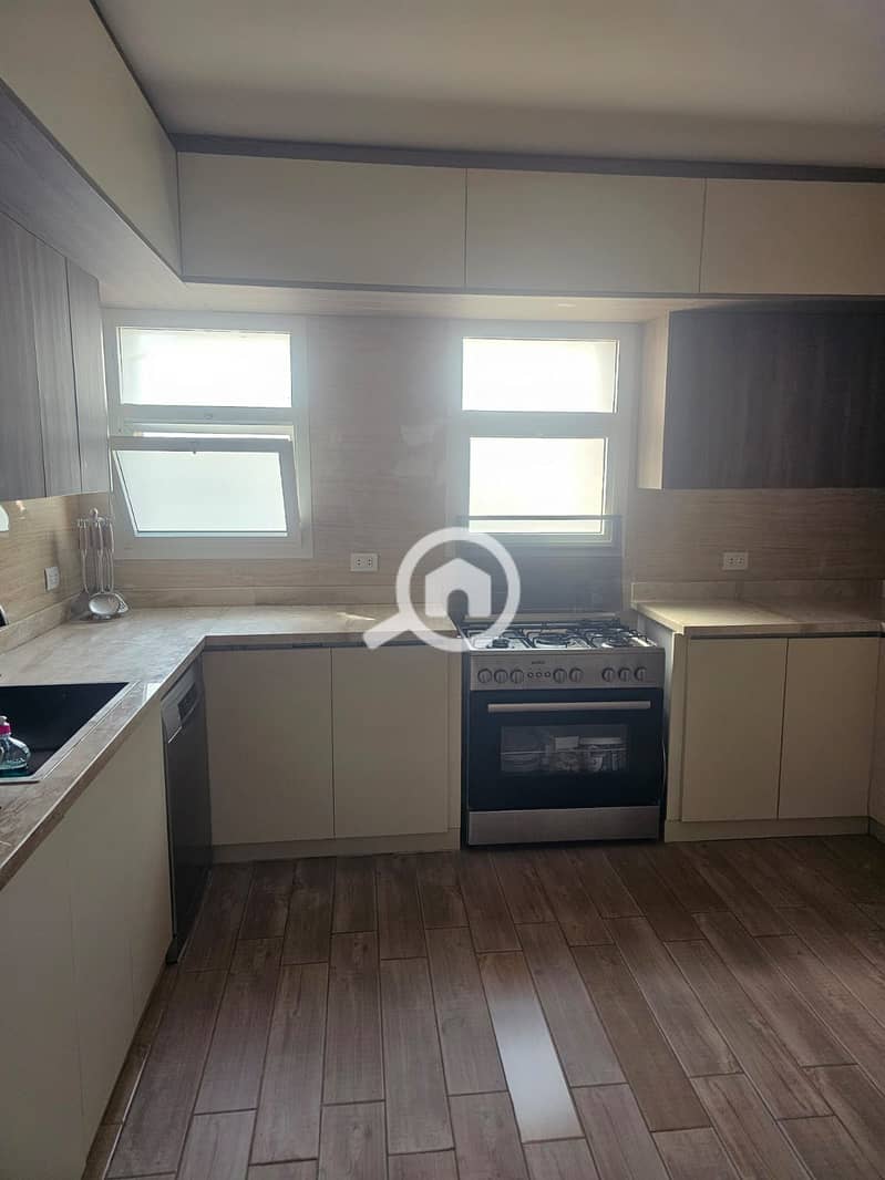 17 d4cfb5fc-2488-4aa1-8777-155b70e0ca6f. jpeg