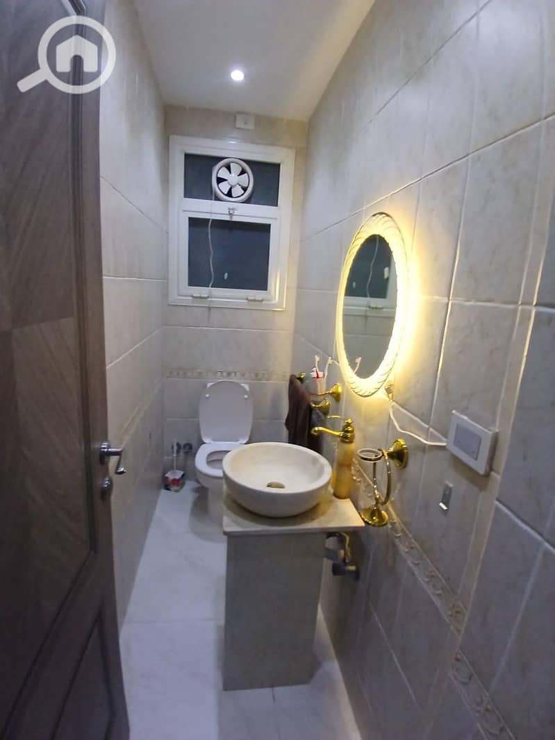 3 a68012dc-7b9c-4635-80cd-e6bc98d1fad8. jpeg