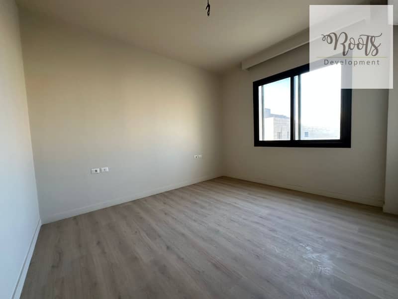 2 WhatsApp Image 2025-03-06 at 10.49. 15 PM. jpeg