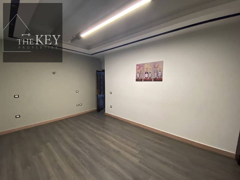 6 4db03752-c3c3-40d3-8d35-579c3e309d53. jpg