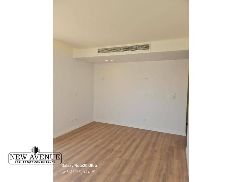 4 WhatsApp Image 2025-09-23 at 5.49. 36 PM (1). jpg