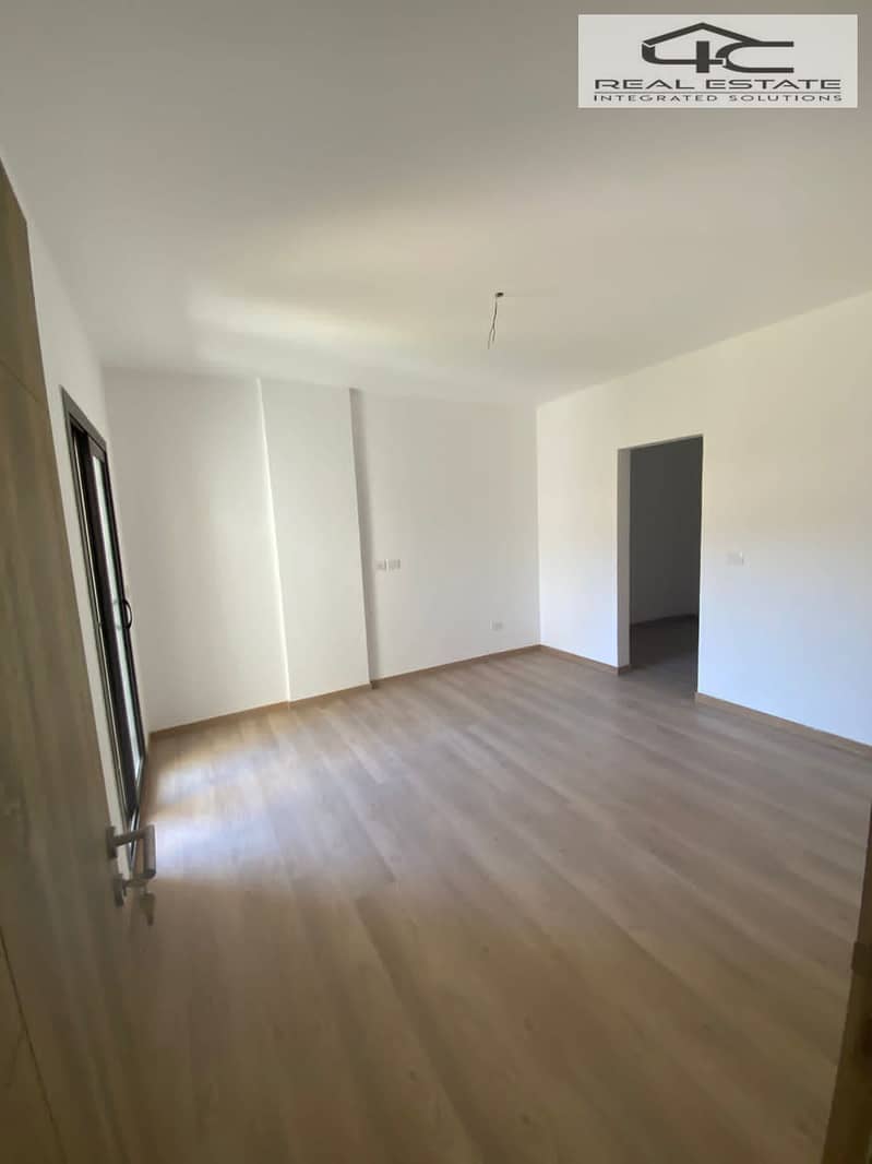 3 WhatsApp Image 2025-10-22 at 18.16. 30 (1). jpeg