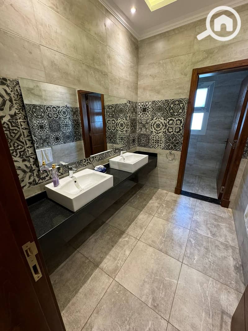 16 WhatsApp Image 2025-10-22 at 1.22. 53 AM (1). jpeg