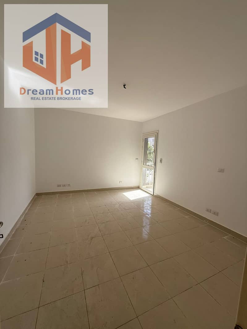 4 WhatsApp Image 2025-10-22 at 14.38. 45 (1). jpeg