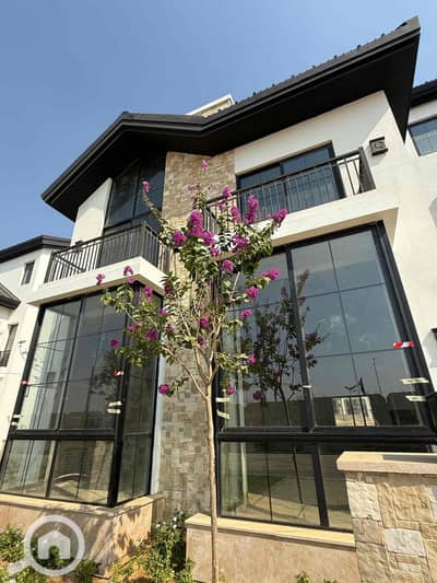 5 Bedroom Villa for Sale in New Cairo, Cairo - e9bc9e49-bd28-4678-86a1-d55d2f8e7e2c. jpg 5 Bedroom Villa for Sale in New Cairo, Cairo - e9bc9e49-bd28-4678-86a1-d55d2f8e7e2c. jpg