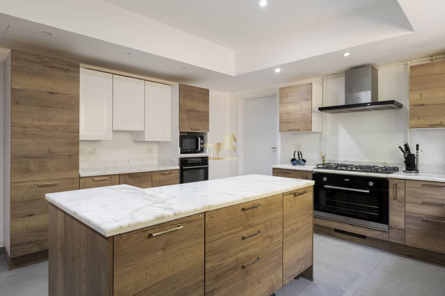 12 IMG_7015-Edit. jpg