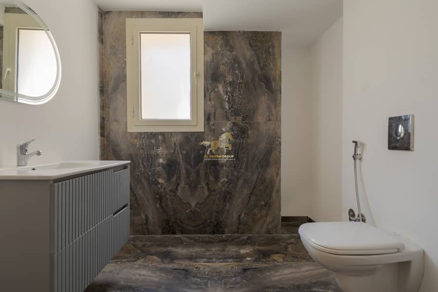 14 IMG_7043-Edit. jpg