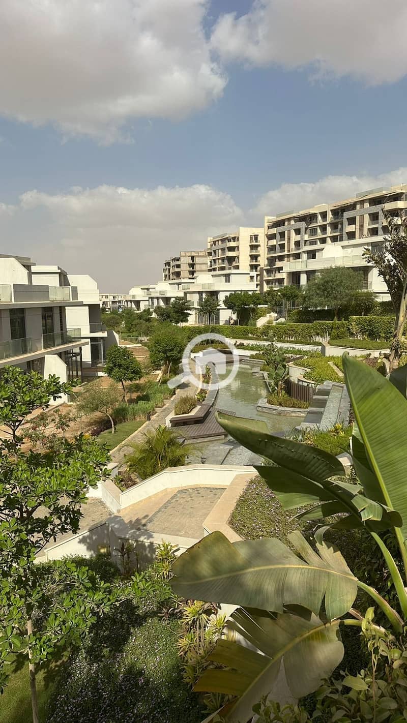 2 9bdc2790-3731-472c-9b13-35990d67ba29. jpeg