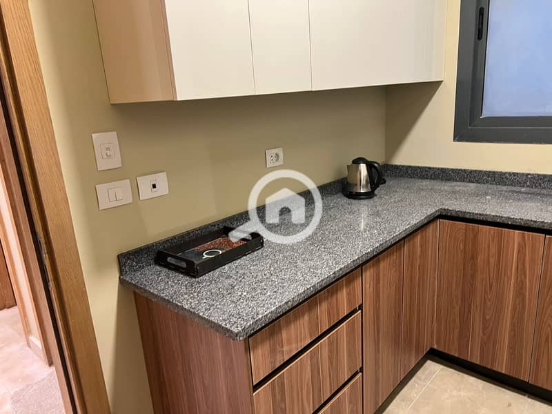 9 WhatsApp Image 2025-10-22 at 17.38. 55_97b44a2d. jpg