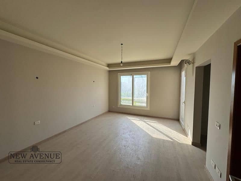 5 WhatsApp Image 2025-10-21 at 9.51. 18 PM (1). jpg