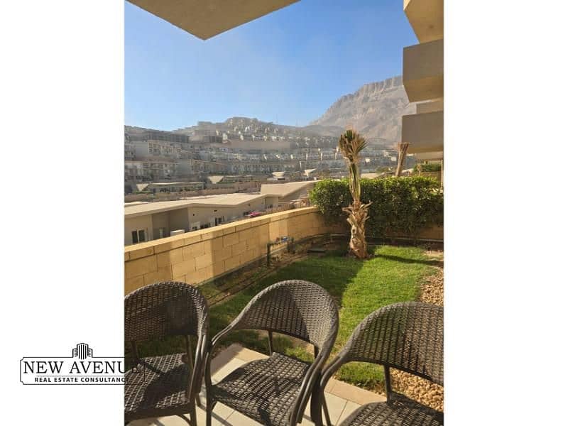 5 WhatsApp Image 2025-10-21 at 10.09. 37 PM (1). jpg