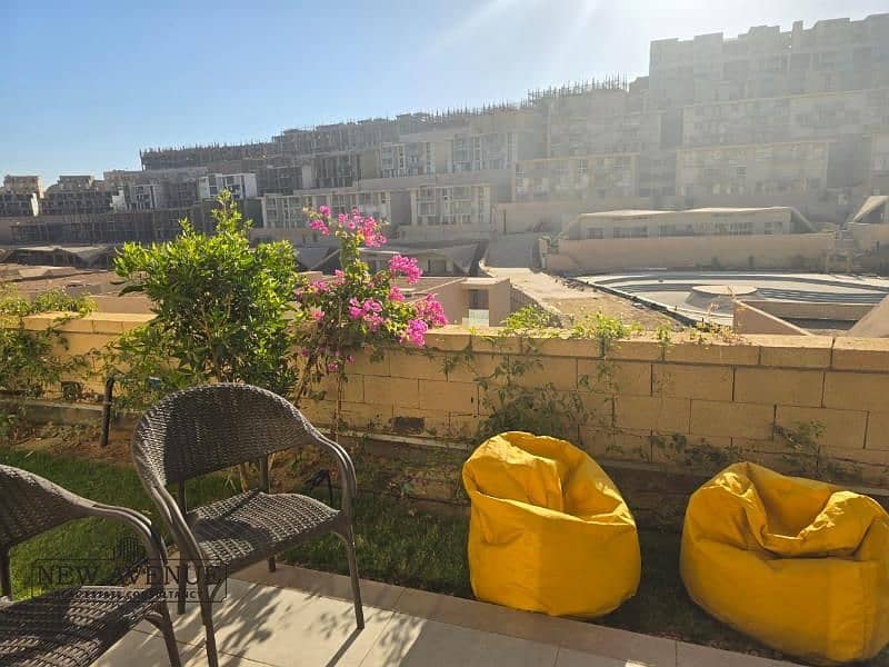 6 WhatsApp Image 2025-10-21 at 10.09. 37 PM (2). jpg