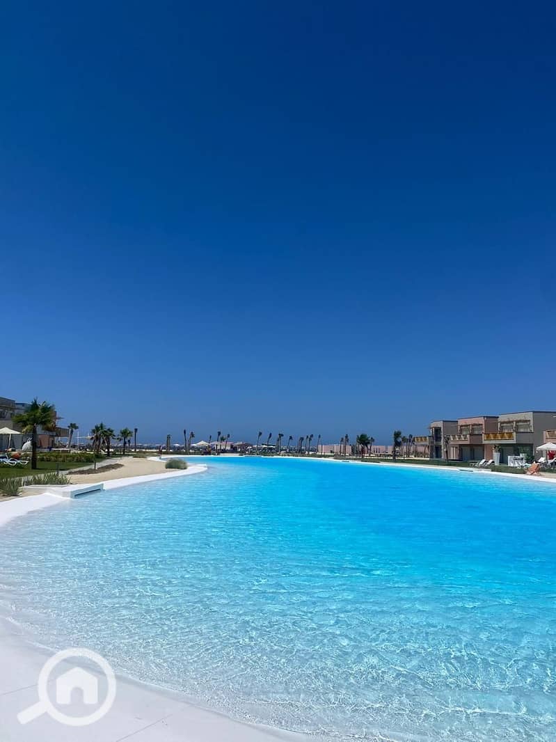 4 f24bb17f-3907-466a-b5db-6adb3978c7d4. jpeg