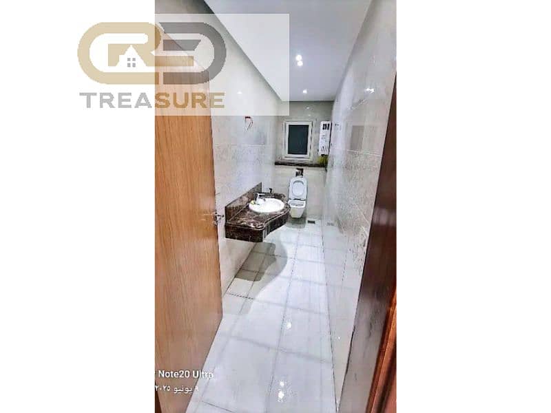 5 WhatsApp Image 2025-09-10 at 3.10. 43 PM. jpg