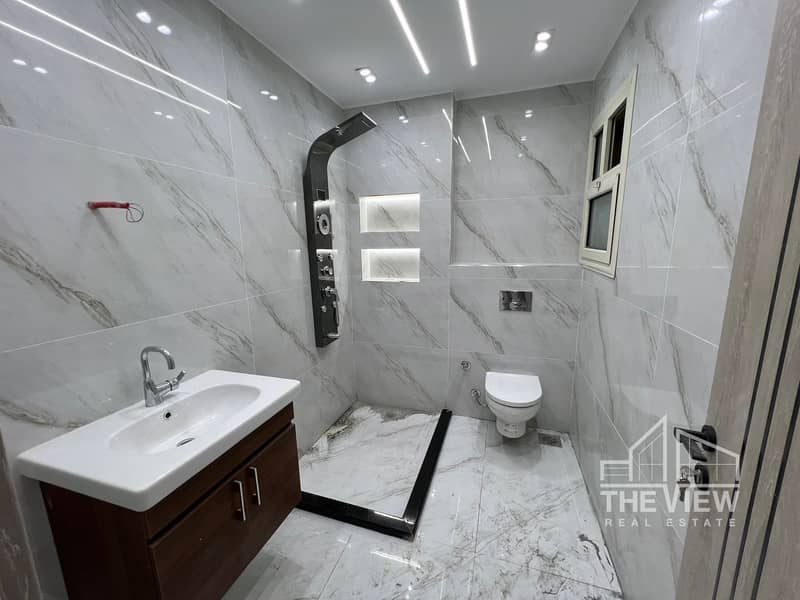 6 WhatsApp Image 2025-10-22 at 22.28. 06_1bdbdc6c. jpg