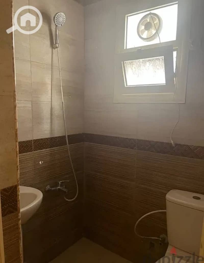 5 cf3d894c-abfd-4fef-90b9-4ab5faf751b2. jpeg