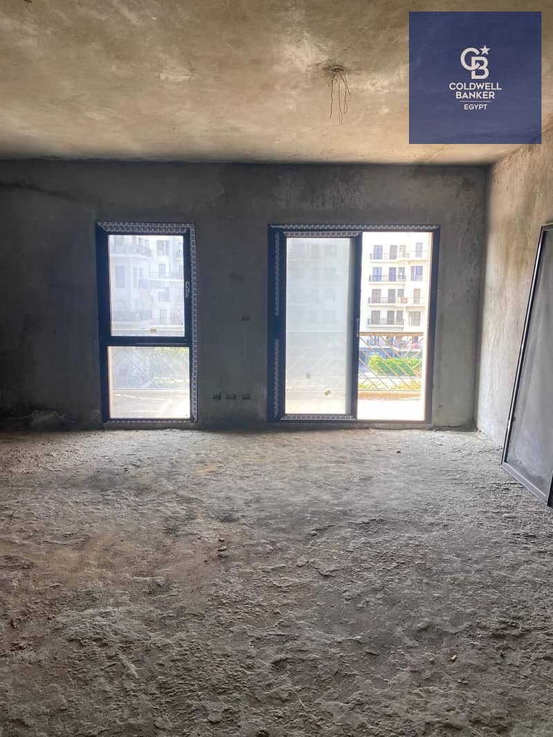 2 d7770d42-32c9-4f97-8562-98bae053d4d0. jpeg