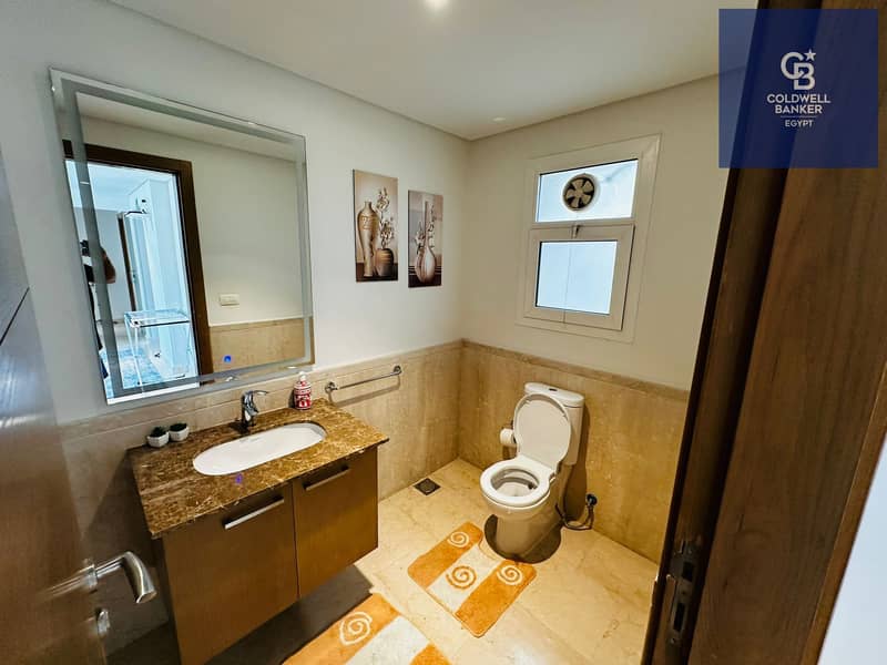 11 5fcbba74-20f6-476b-8589-3a12b4a3201c. jpeg