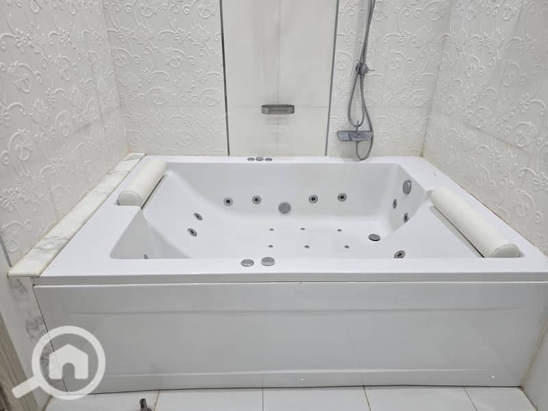 5 WhatsApp Image 2025-10-13 at 01.28. 14_25e6d9e3. jpg