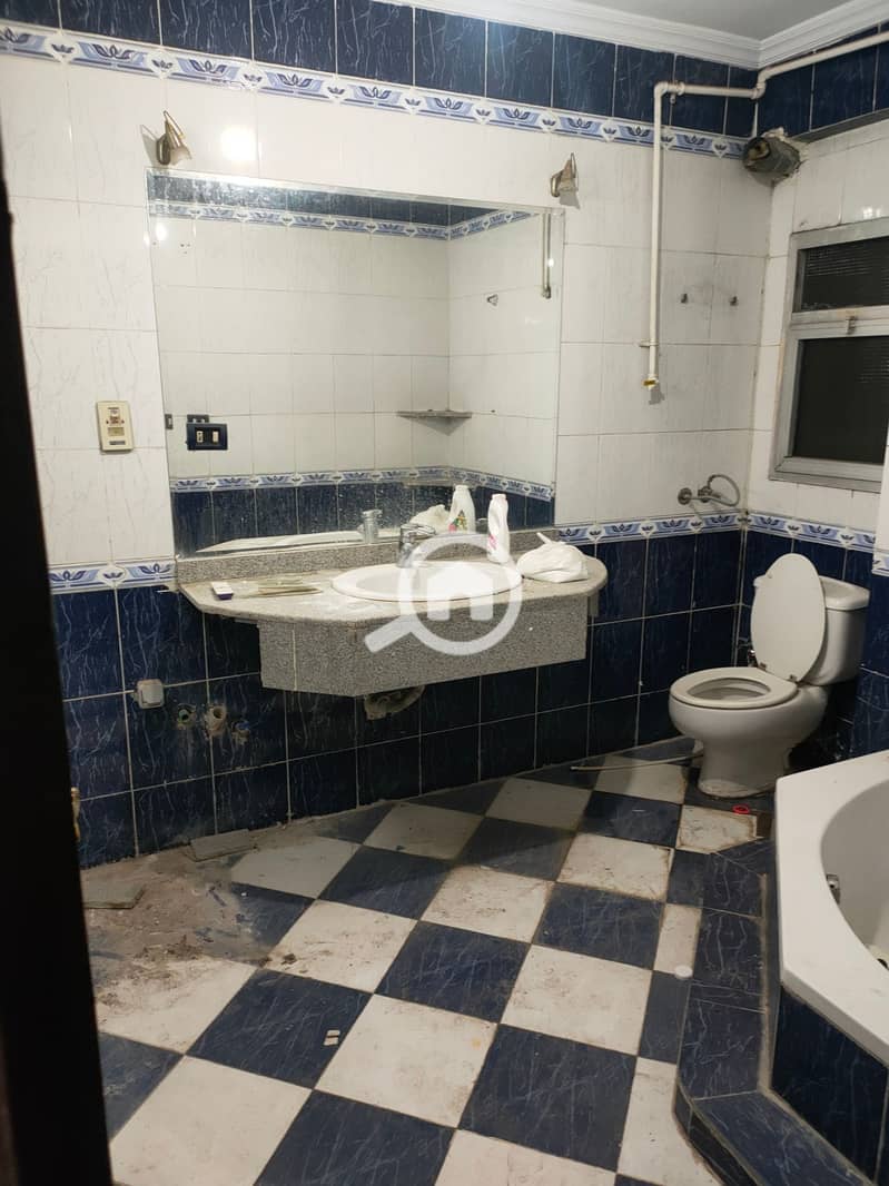 8 IMG20251017191811. jpg