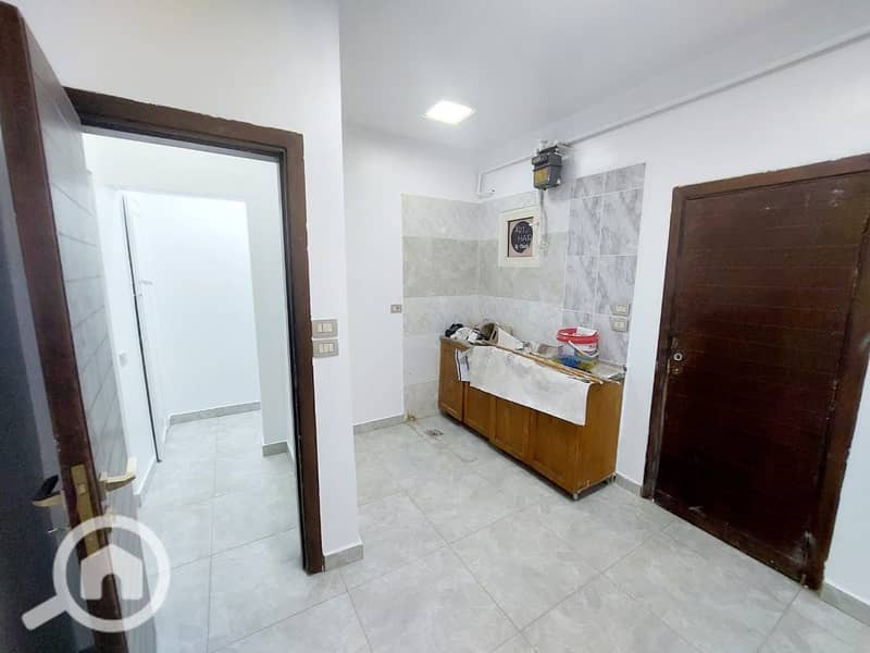 9 d9957dc5-a10e-49cf-b49c-b5bccf332e85. jpeg