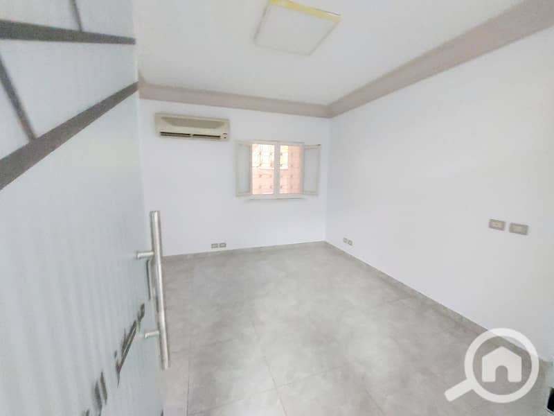 10 2bb025e0-1a47-4165-9fe2-099576e602c4. jpeg