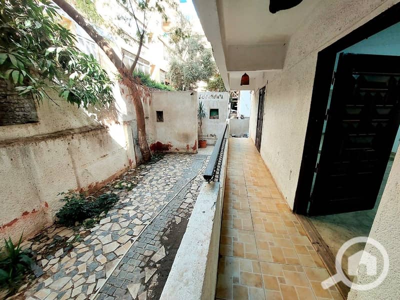 2 b55eeb52-5ce8-40a2-b455-3e61bc6b34ea. jpeg