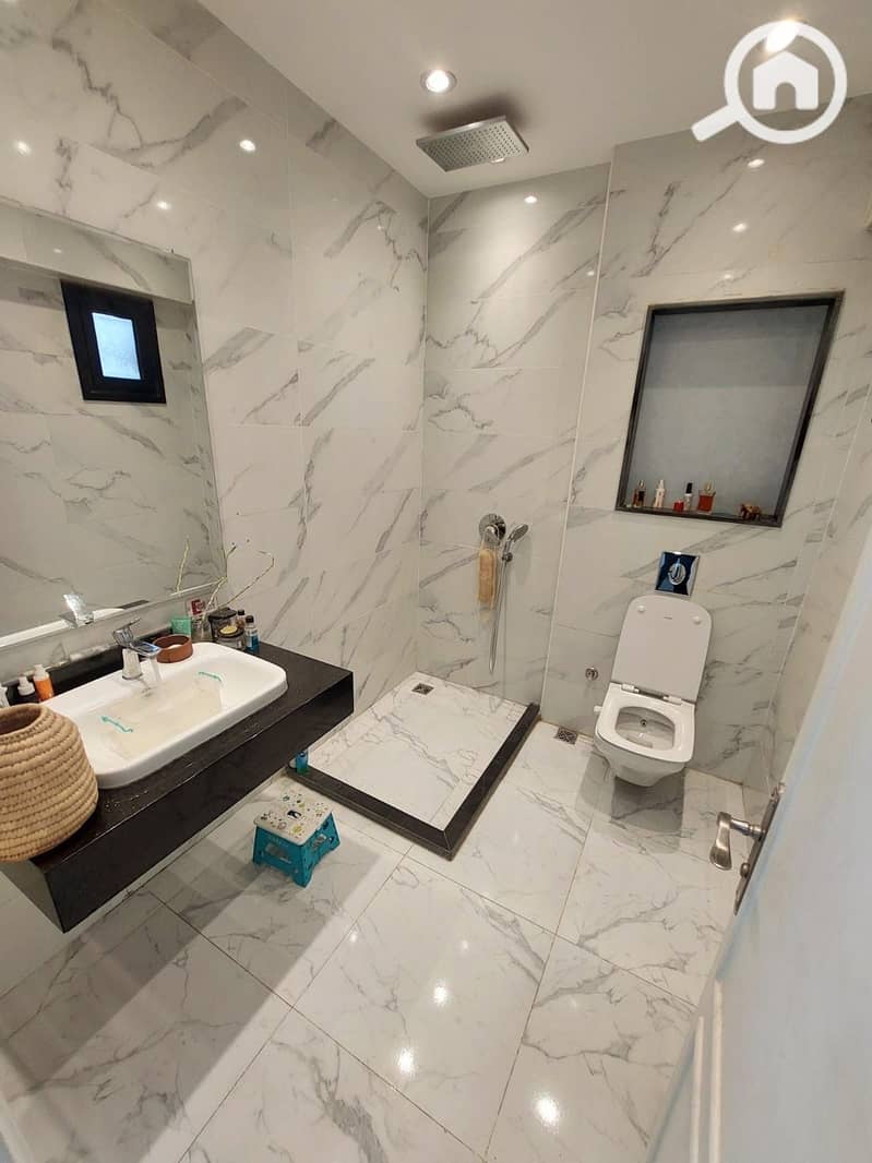 14 b7d4b008-225b-4a6e-a0fe-12d4163ac045. jpeg