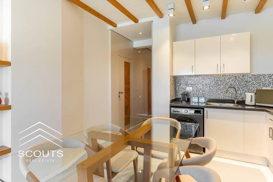 12 d8e6fdb2-c788-4d39-95f4-31690f645633. jpg