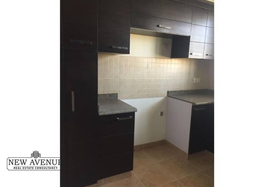 9 c96784e7-6e1a-4ee6-8eb4-a672b9fa8413. jpg