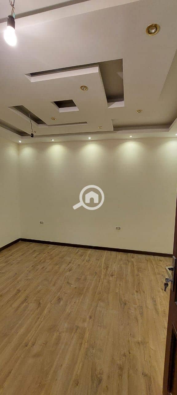 17 4cfbe5af-5f59-4560-8321-c67380b51a21. jpeg