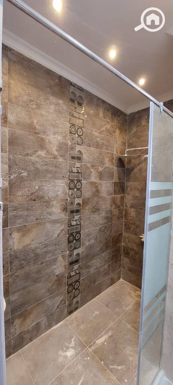 27 32c12cba-37fb-44e7-8ca4-1a79d4c17390. jpeg