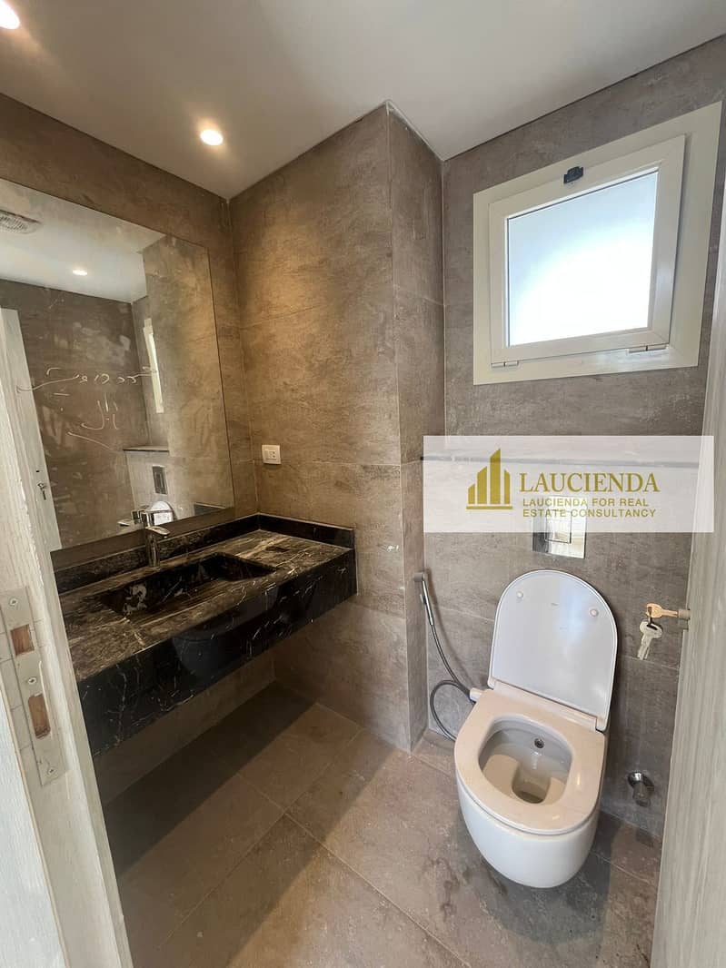 4 1B28F491-E6A2-4078-B7FD-7A346B82D914. jpeg