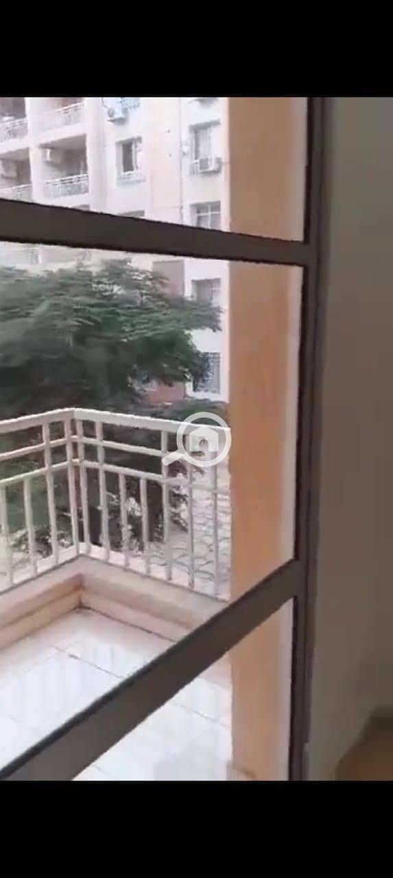 4 7169dc6b-7cdc-4350-a983-2a98e2fe889e. jpg