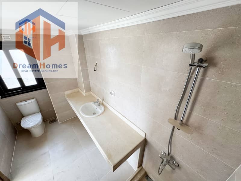 8 48612e3b-6d21-4a07-b61a-d70be5198531. jpg