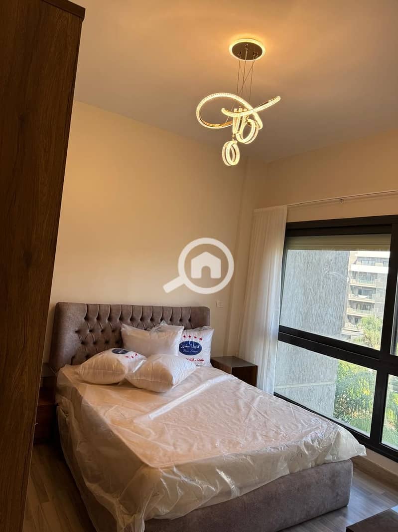 9 e28eea36-5695-41e7-8ee4-e8242575f92f. jpg