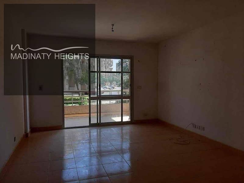 12 4eae1087-0bfc-4b92-8ea1-3fb515c2700a. jpg