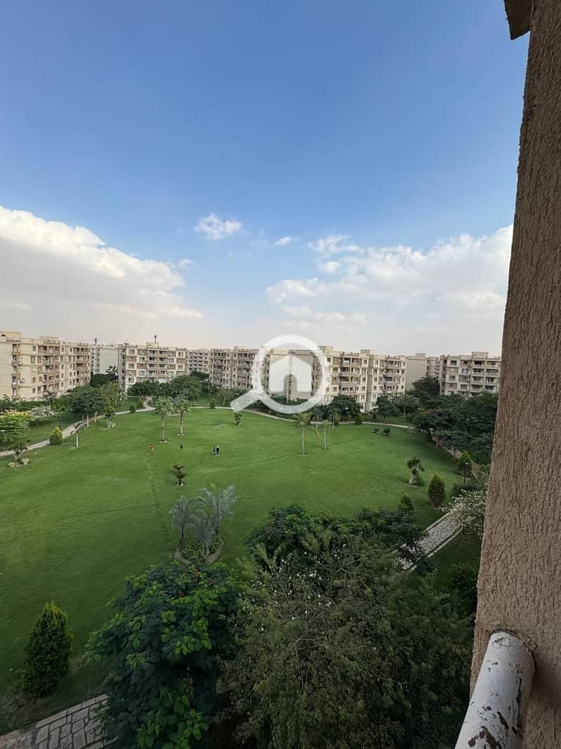 12 e9ee42b8-165a-49cb-a054-6ec6131a1177. jpeg