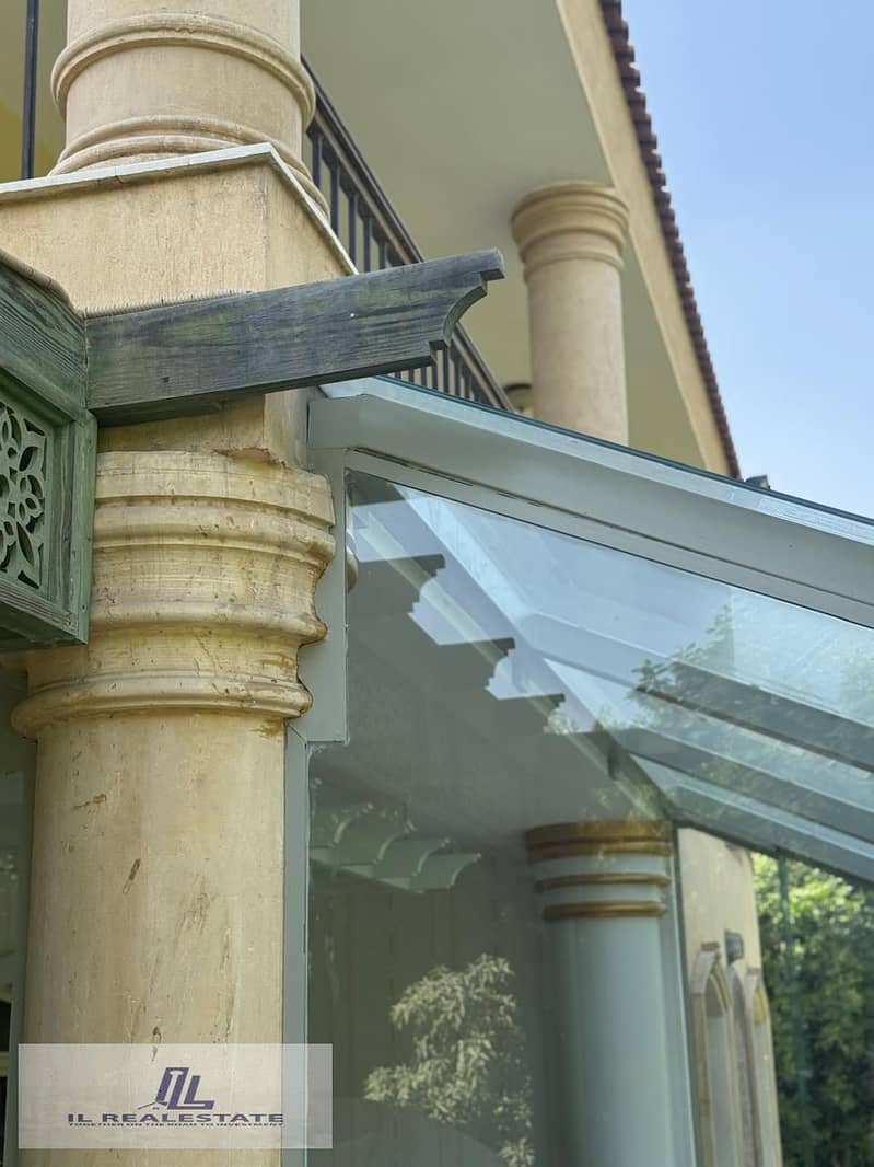 12 e4de5115-425c-4a32-b567-2b7f365f9483. jpg