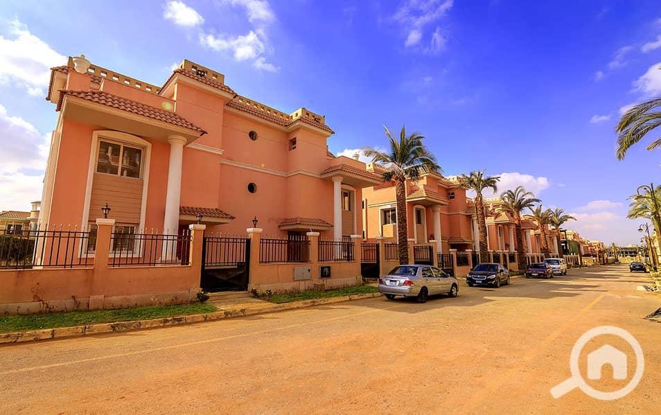 14 villas for sale in cleopatra palace. jpg