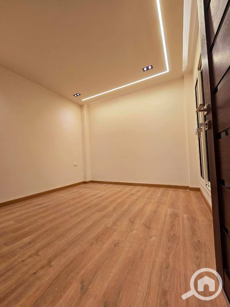 WhatsApp Image 2025-10-23 at 11.57. 02_72d6a9ba. jpg