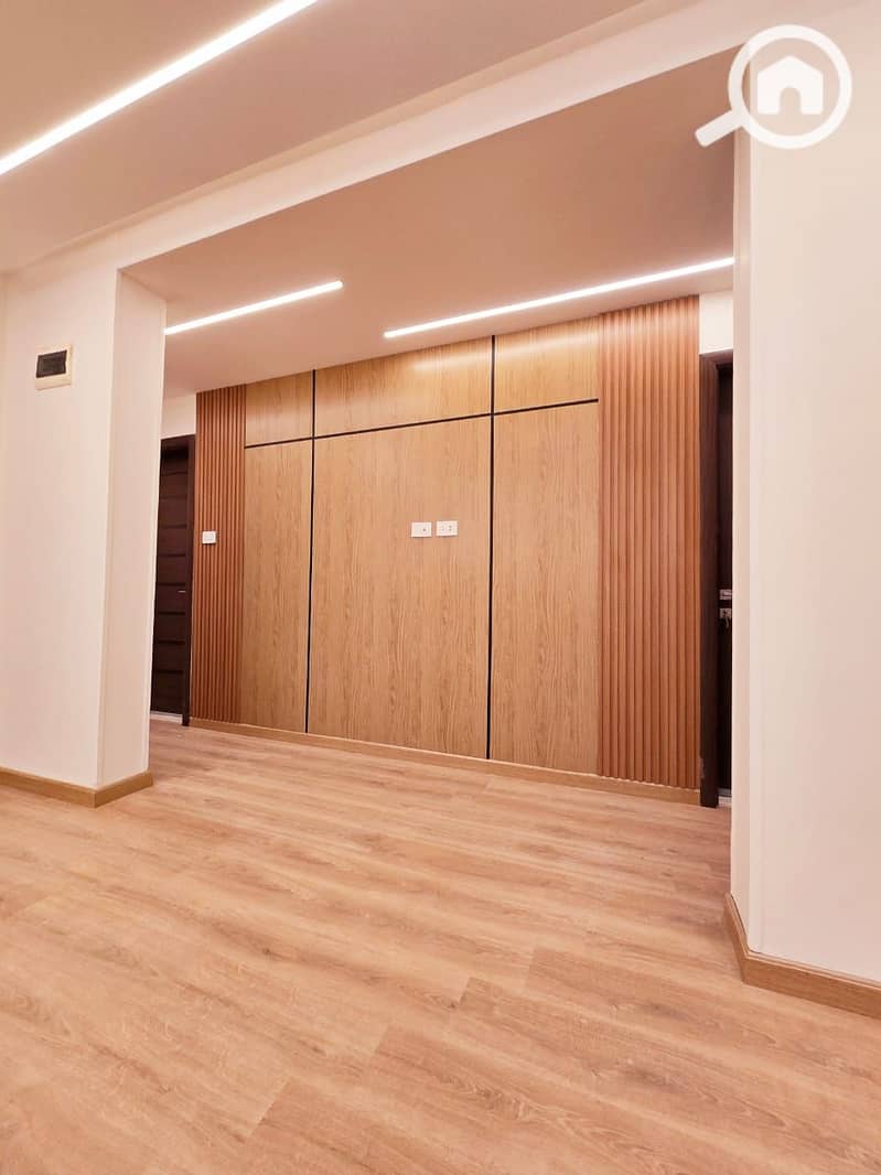 3 WhatsApp Image 2025-10-23 at 11.57. 02_98d9c3b3. jpg