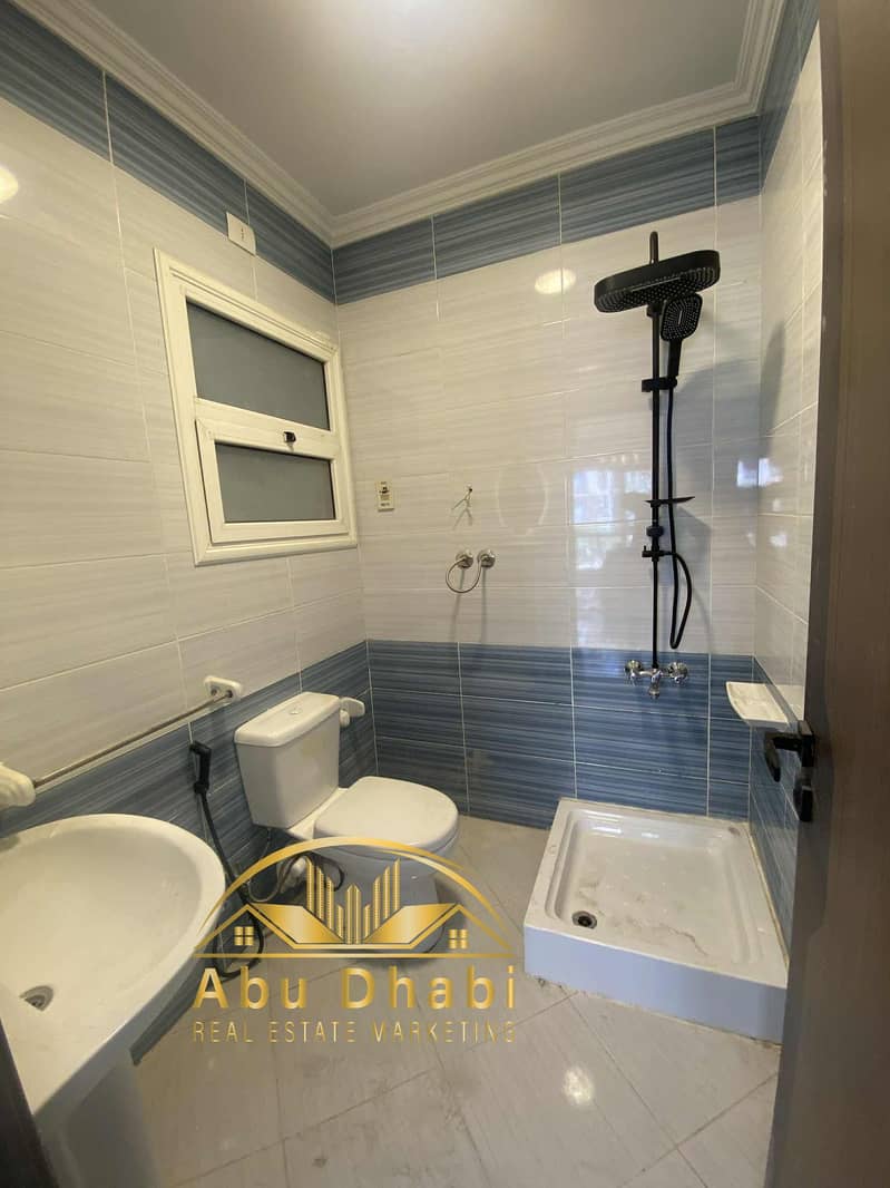 6 02f108a0-e726-42f5-8f5c-5b9e0452bdb4. jpg