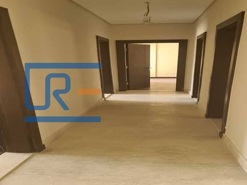 2 32308d70-0245-4d09-b796-8ebbcdc8f72f. jpg