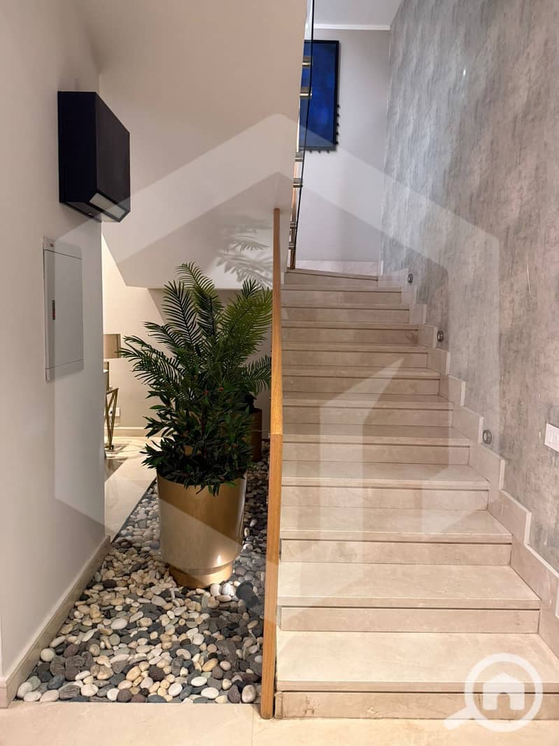 7 Grand Heights 7. jpg