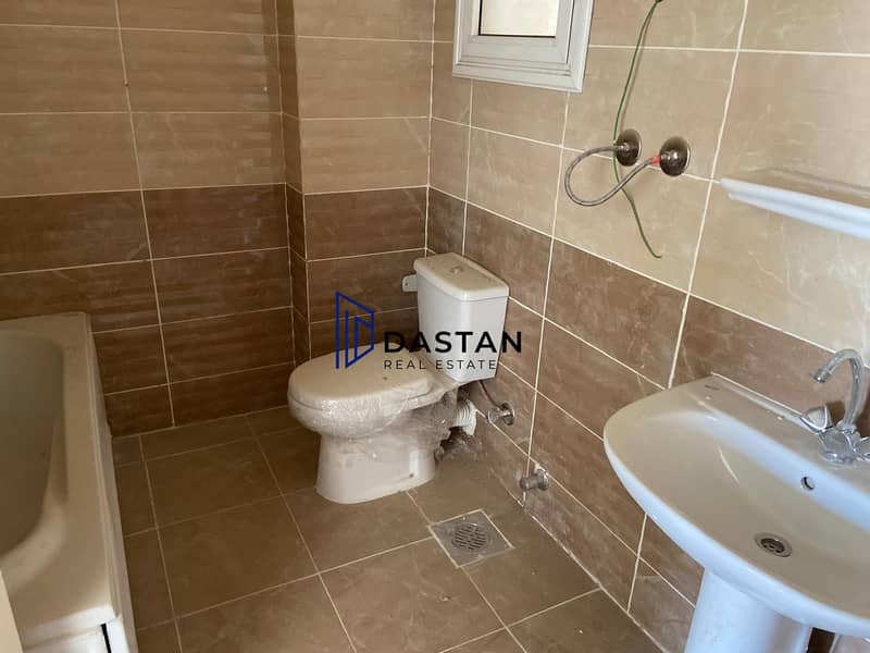 5 WhatsApp Image 2025-10-23 at 12.50. 28 AM (3). jpeg