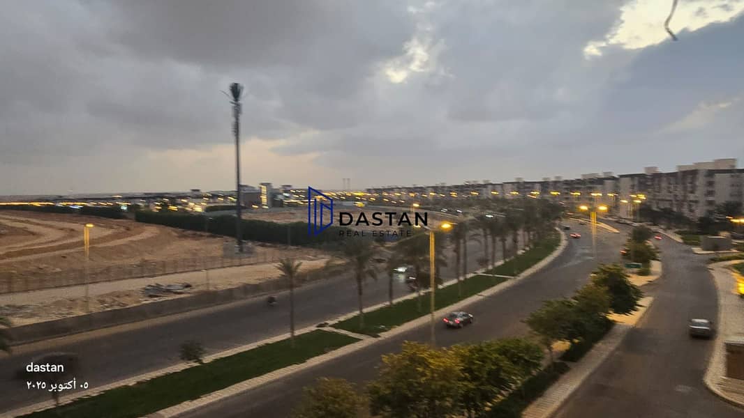 3 WhatsApp Image 2025-10-05 at 6.48. 28 PM (2). jpeg