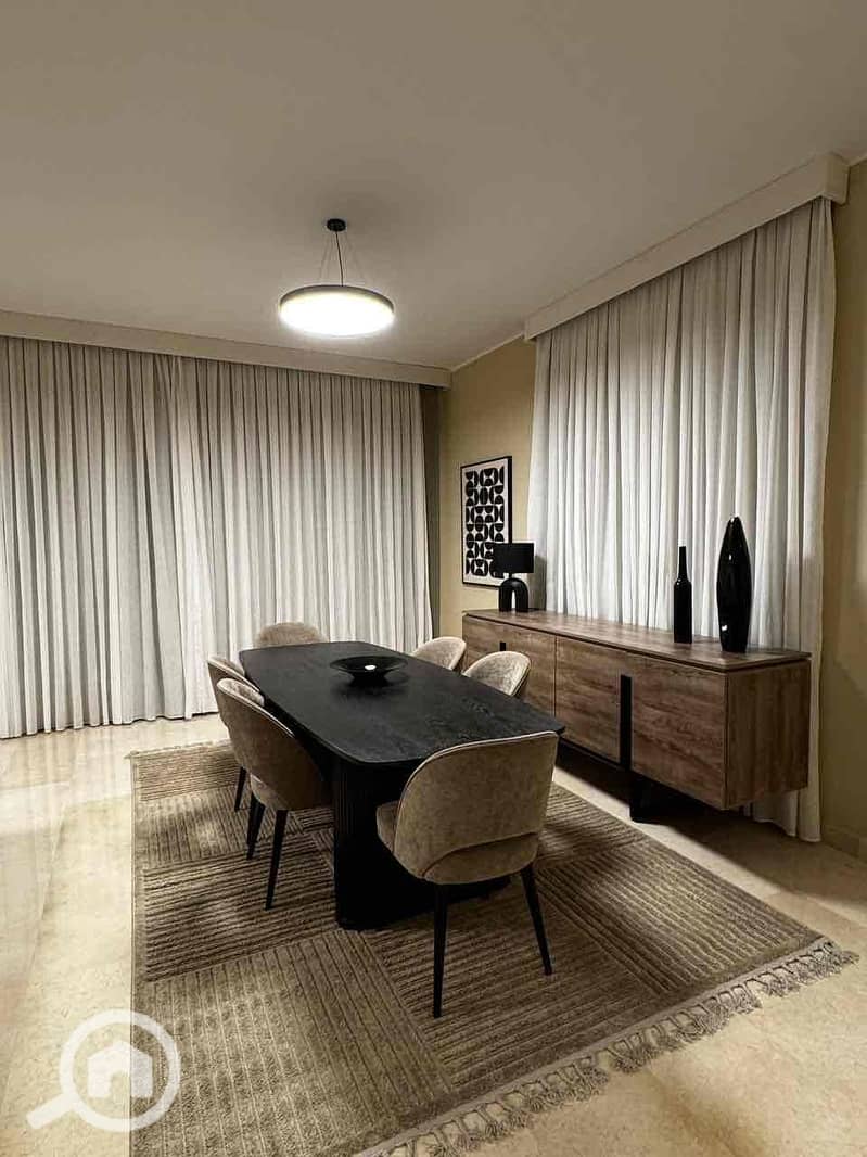 6 d565a0c8-3b43-42a0-bfac-cd8dd6b23be1. jpg