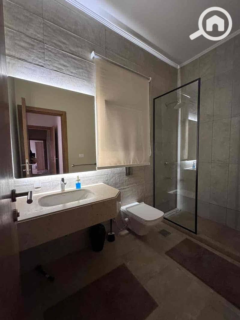 9 58349ce3-0d58-43e8-ad71-b8d8dafb0350. jpg