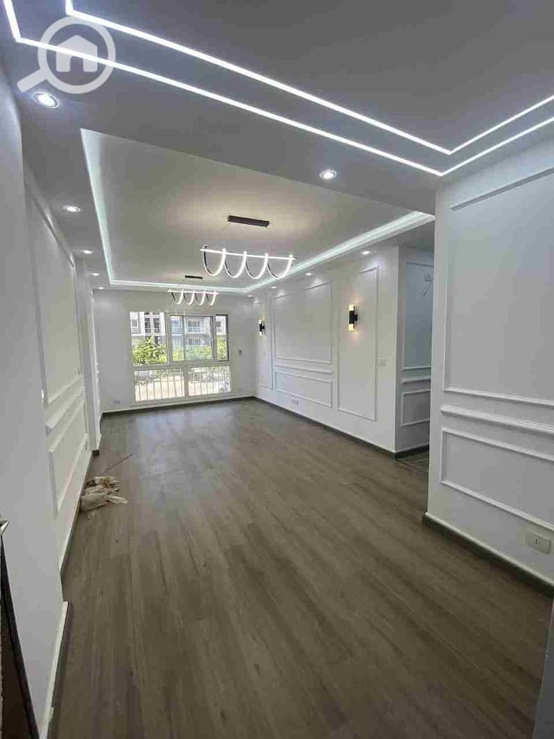 1000385330. jpg 1000385330. jpg